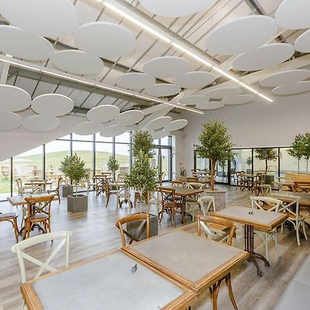 Woodland Lakes Lodges Тірск Екстер'єр фото