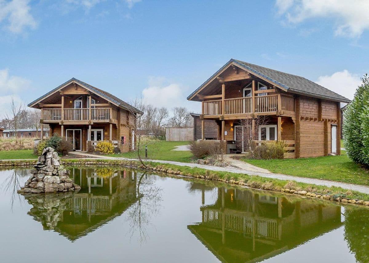 Woodland Lakes Lodges Тірск Екстер'єр фото