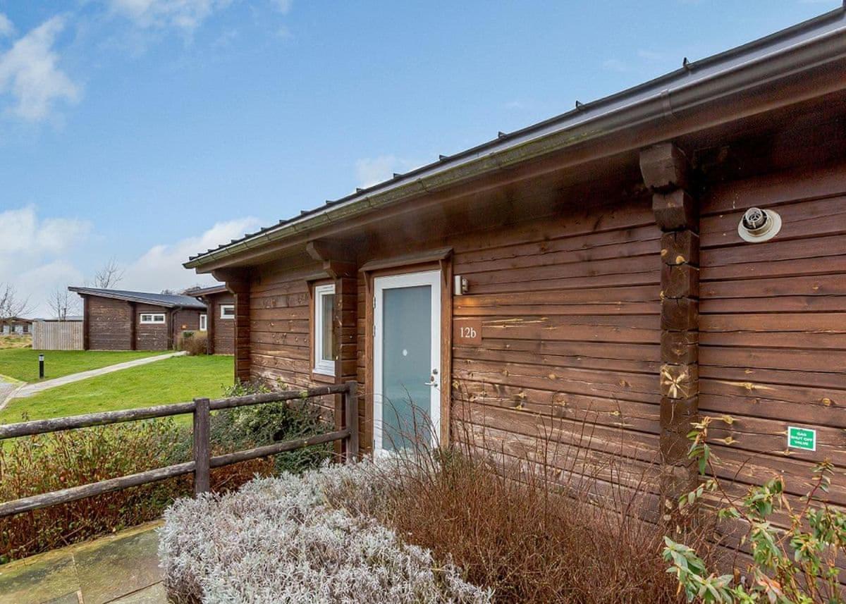 Woodland Lakes Lodges Тірск Екстер'єр фото
