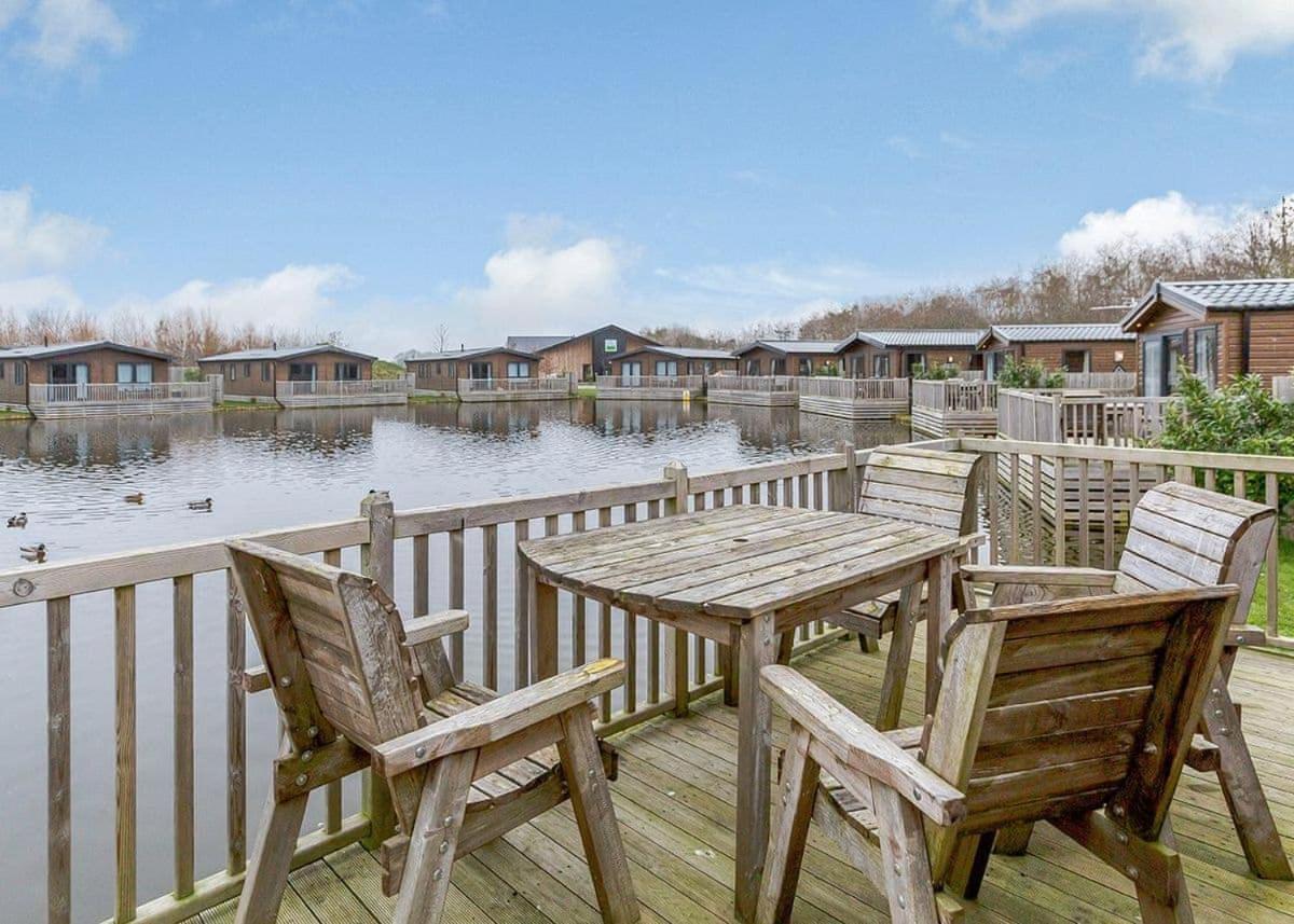 Woodland Lakes Lodges Тірск Екстер'єр фото