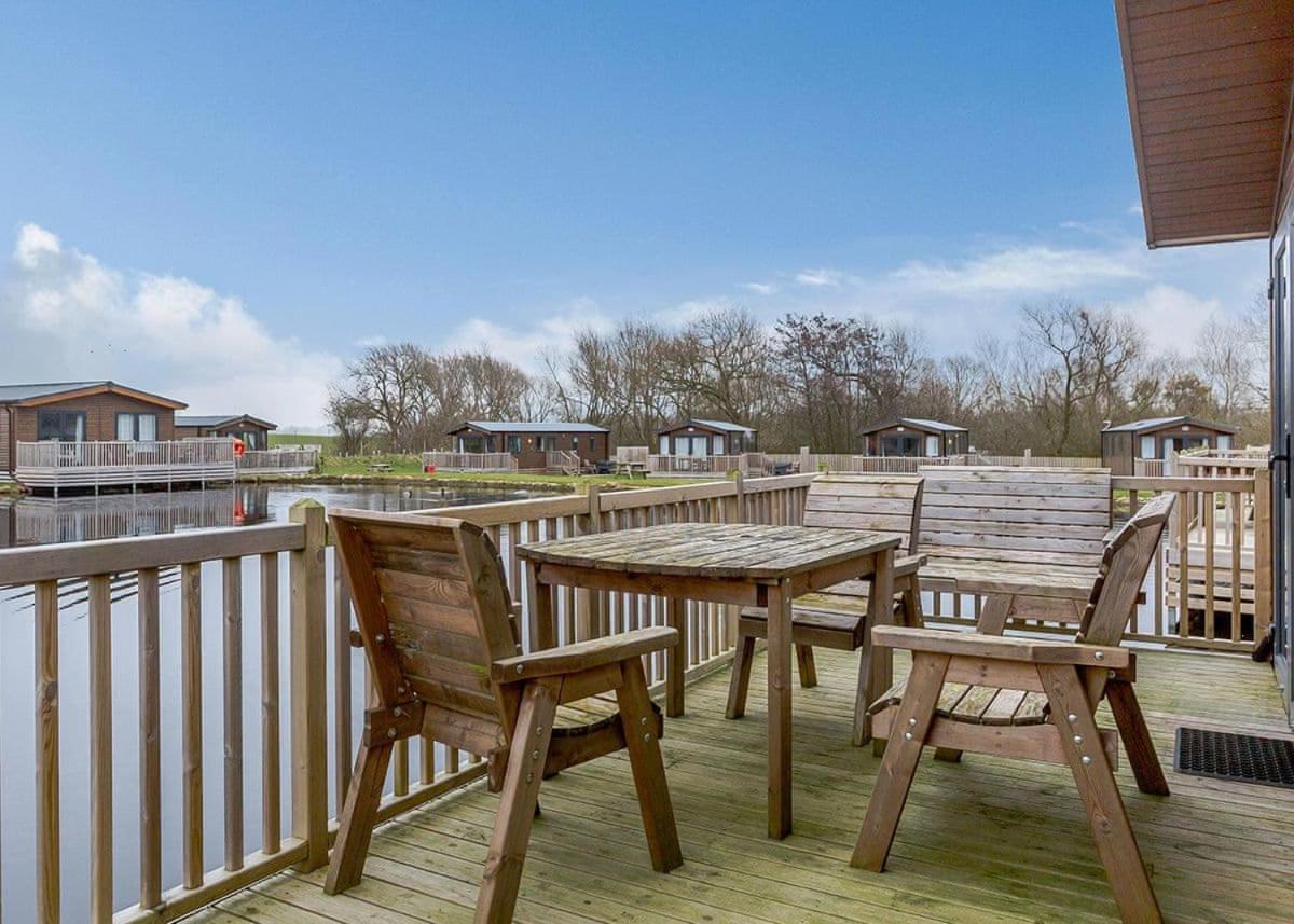Woodland Lakes Lodges Тірск Екстер'єр фото